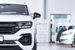 車買取でディーラー下取りが安い理由とは？買取店と数十万円差がつくカラクリ